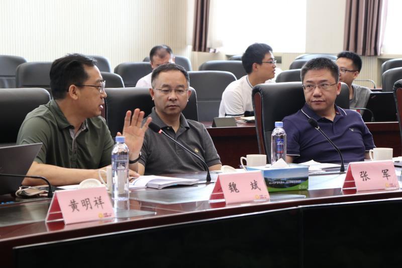 2025年新奥天天彩大全跟芳草地正版免费资料上海，全面释义、定量解答解释落实